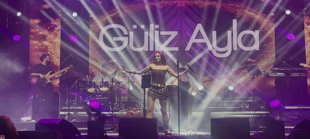 Festivalin ilk gecesine Güliz Ayla damga vurdu
